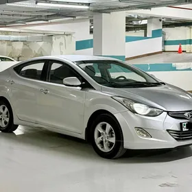 Hyundai Elantra 2013