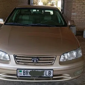 Toyota Camry 2000