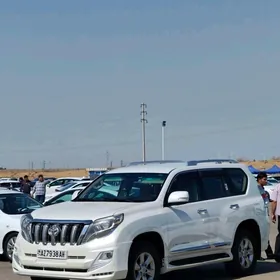 Toyota Land Cruiser Prado 2011