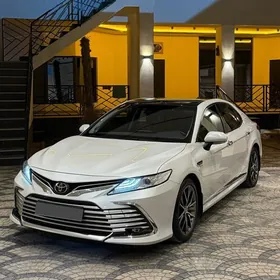 Toyota Camry 2023