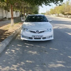 Toyota Camry 2014