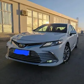 Toyota Camry 2022