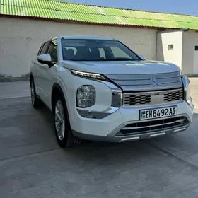 Mitsubishi Outlander 2022