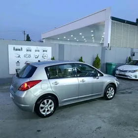 Nissan Tiida 2008