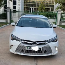 Toyota Camry 2015