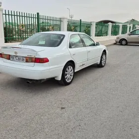 Toyota Camry 1999
