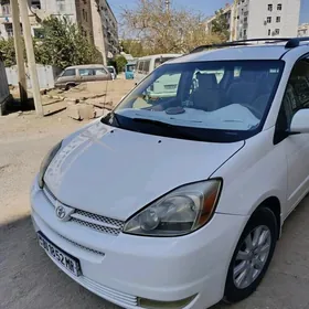 Toyota Sienna 2004