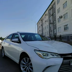 Toyota Camry 2017