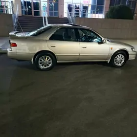 Toyota Camry 2000
