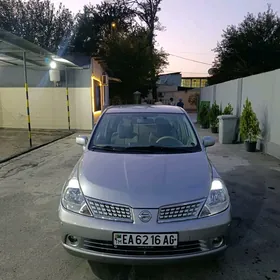 Nissan Tiida 2008