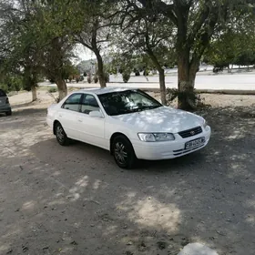 Toyota Camry 2001