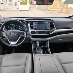 Toyota Highlander 2018