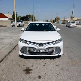 Toyota Camry 2019
