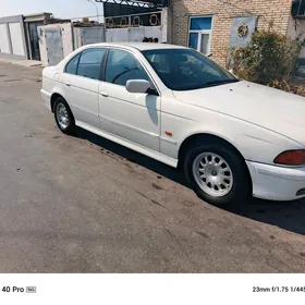 BMW E39 2000