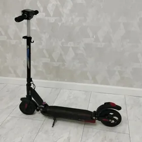 Scooter satlyk