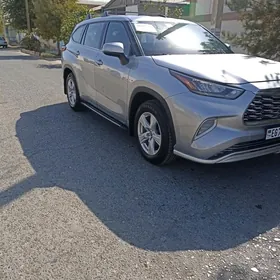 Toyota Highlander 2020