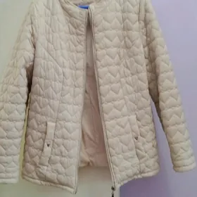 Kurtka bej 42-48 razm