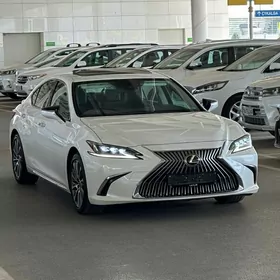 Lexus ES 2021