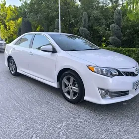 Toyota Camry 2012