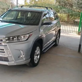 Toyota Highlander 2018
