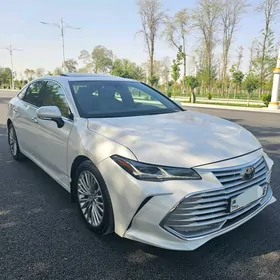 Toyota Avalon 2019