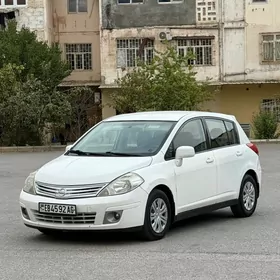 Nissan Versa 2010