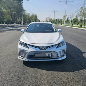 Toyota Camry 2022