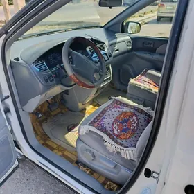 Toyota Sienna 2002