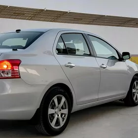 Toyota Yaris 2010