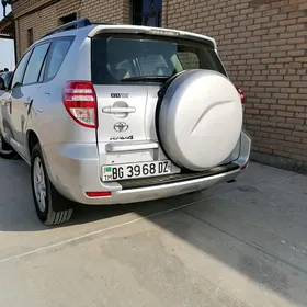 Toyota RAV4 2011