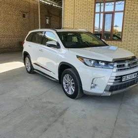 Toyota Highlander 2018
