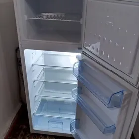 HALADILNIK BEKO