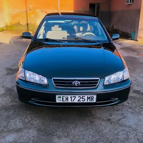 Toyota Camry 1999