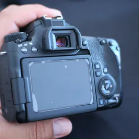 canon 77d 18-135 is usm nano
