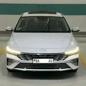 Hyundai Elantra 2025