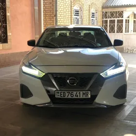 Nissan Maxima 2020