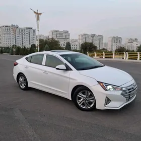 Hyundai Elantra 2020