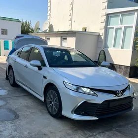 Toyota Camry 2023