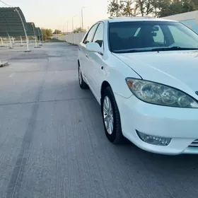 Toyota Camry 2004