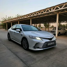 Toyota Camry 2018