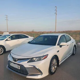 Toyota Camry 2018