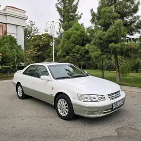 Toyota Camry 2001