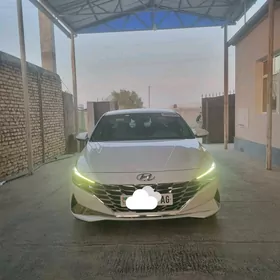 Hyundai Elantra 2021