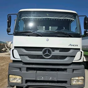 Mercedes-Benz ACTROS 3331 2015