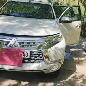 Mitsubishi Montero Sport 2019