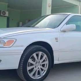 Toyota Camry 2000