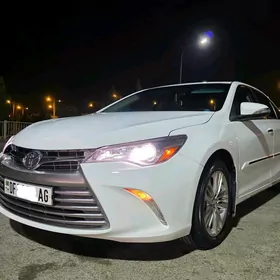 Toyota Camry 2017