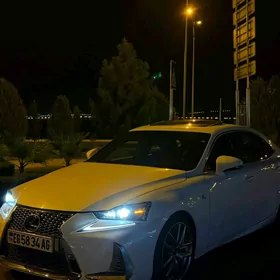 Lexus IS 350 2020