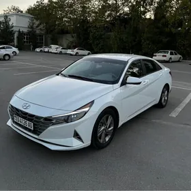 Hyundai Elantra 2021