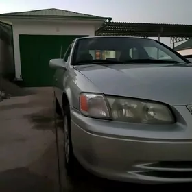 Toyota Camry 2000